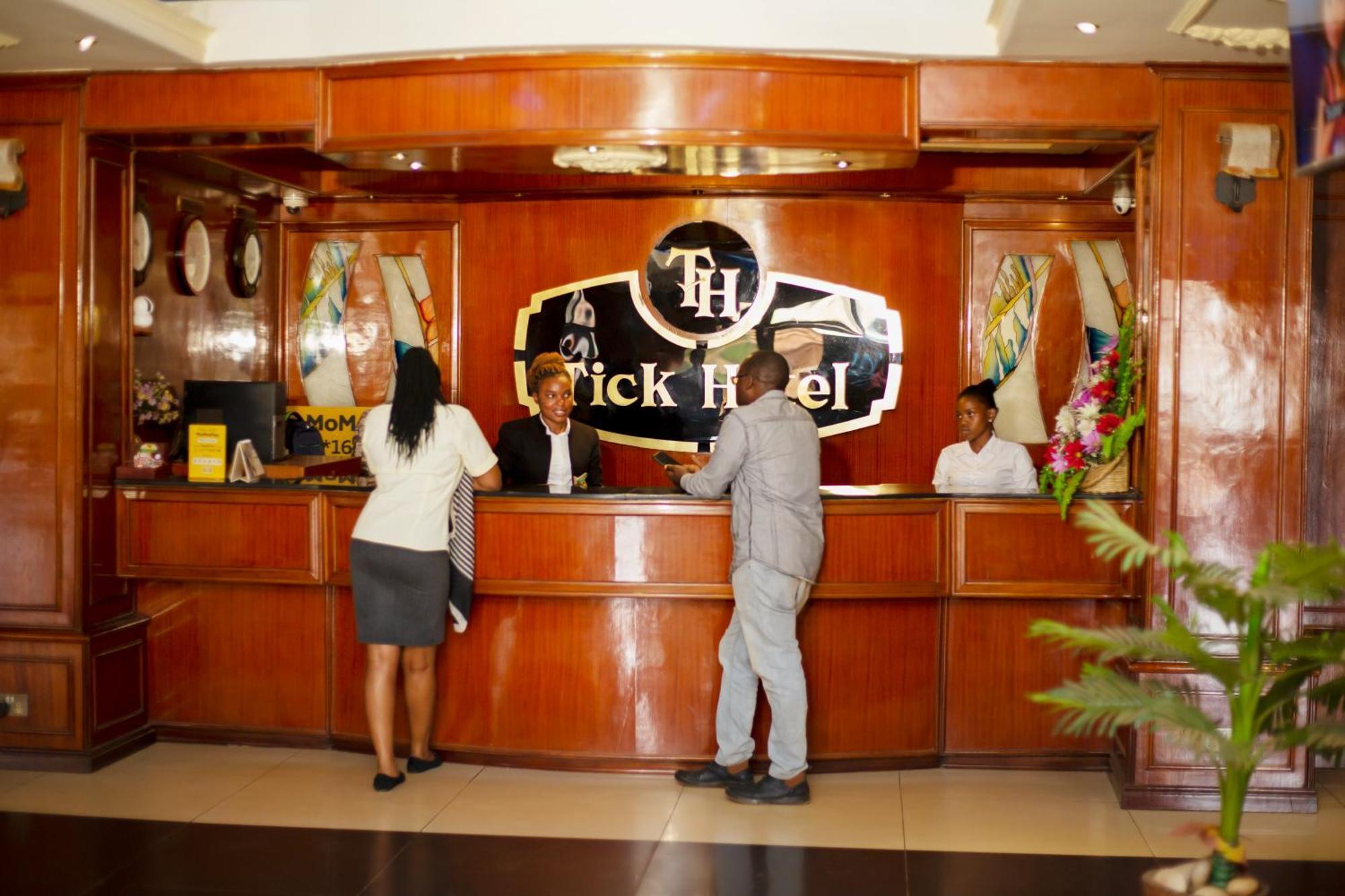 The Tick Hotel Kampala Exterior photo